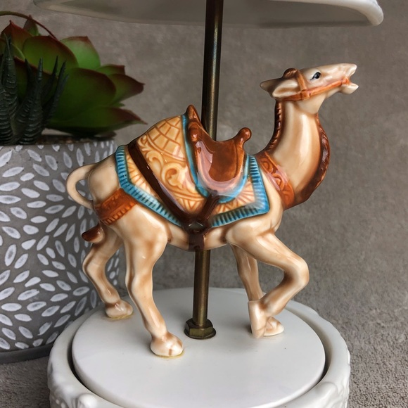 Vintage QuonQuon Evergreen Camel Musical Carousel - Picture 2 of 7